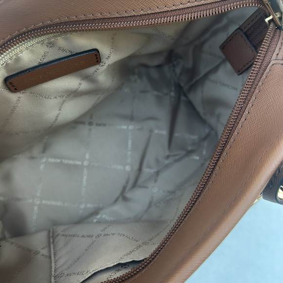 Michael Kors Small Tote Bag - Picture 7 of 12